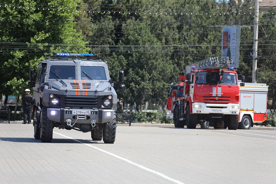 Военный Парад по случаю 79-й годовщины Победы в Великой Отечественной войне прошел в Каспийске